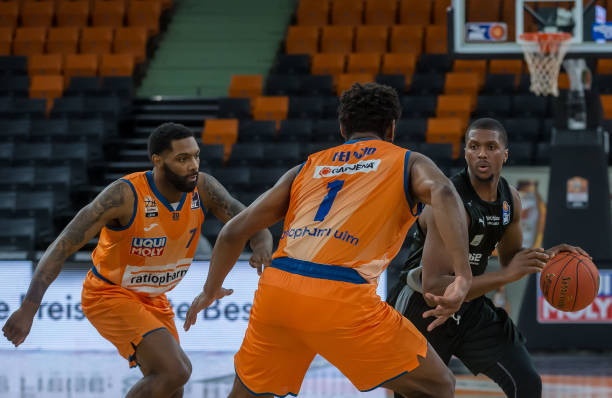 手在比赛中 手在比赛中