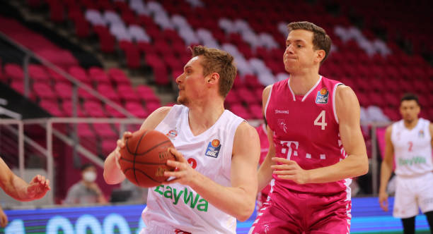 他的足球理 他的足球理